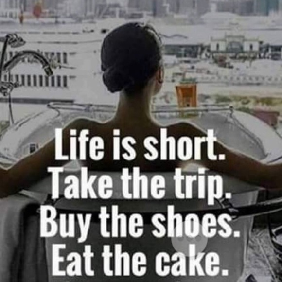 🥀 Pajamas, Luxurious Red with black Lace🌹🖤 - Picture 8 of 16